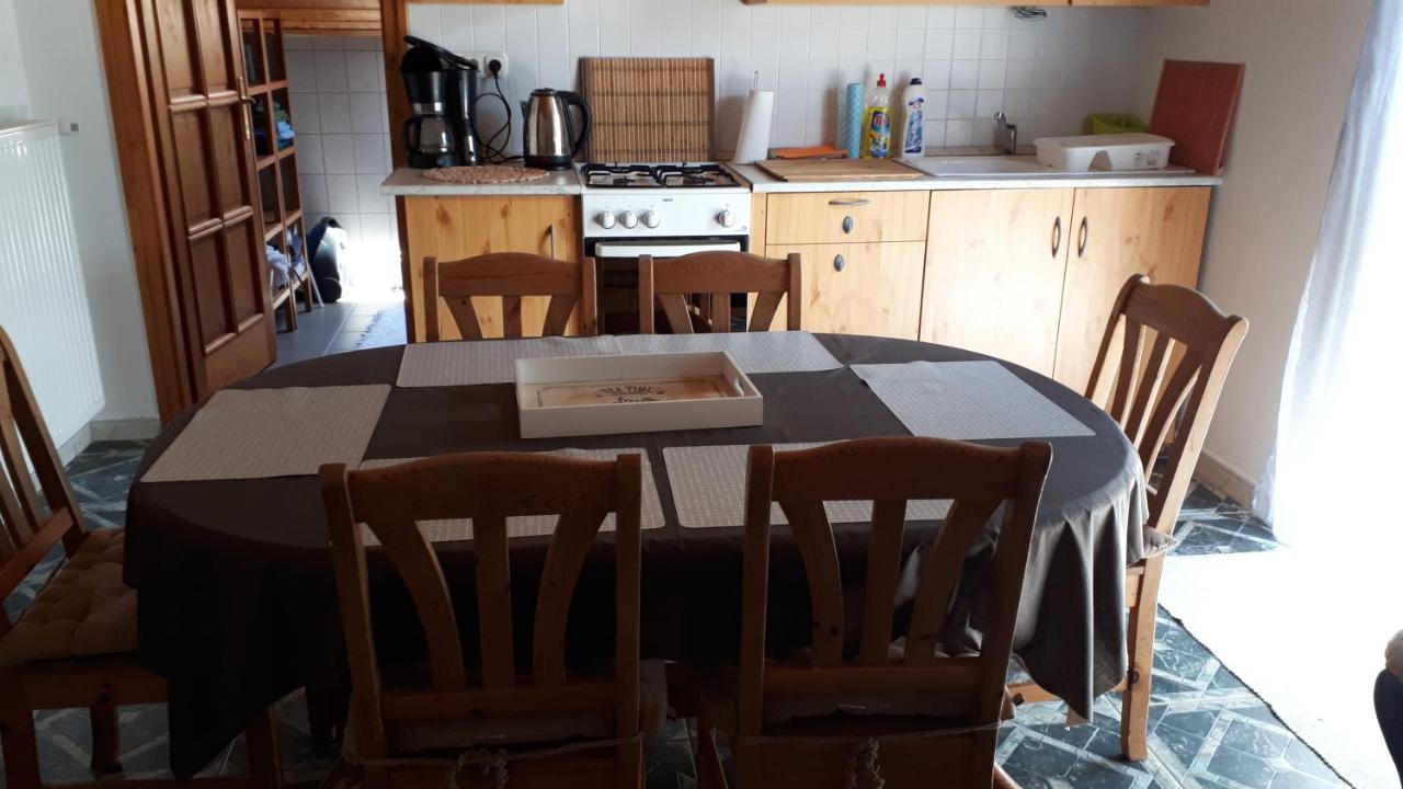 Feher Rozsa Apartman Черсектомай Екстериор снимка
