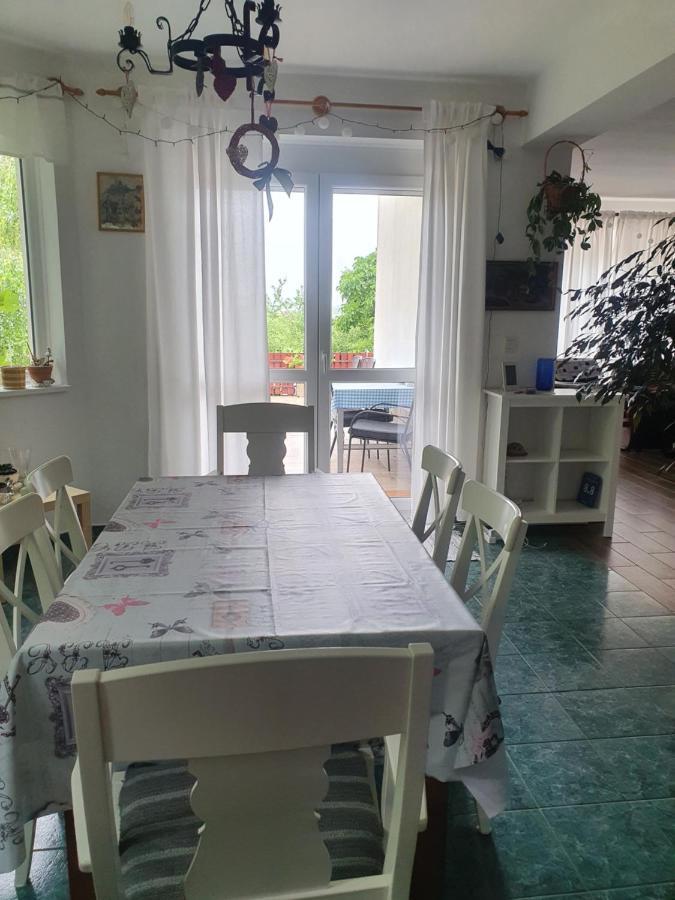Feher Rozsa Apartman Черсектомай Екстериор снимка