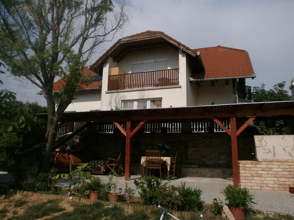 Feher Rozsa Apartman Черсектомай Стая снимка