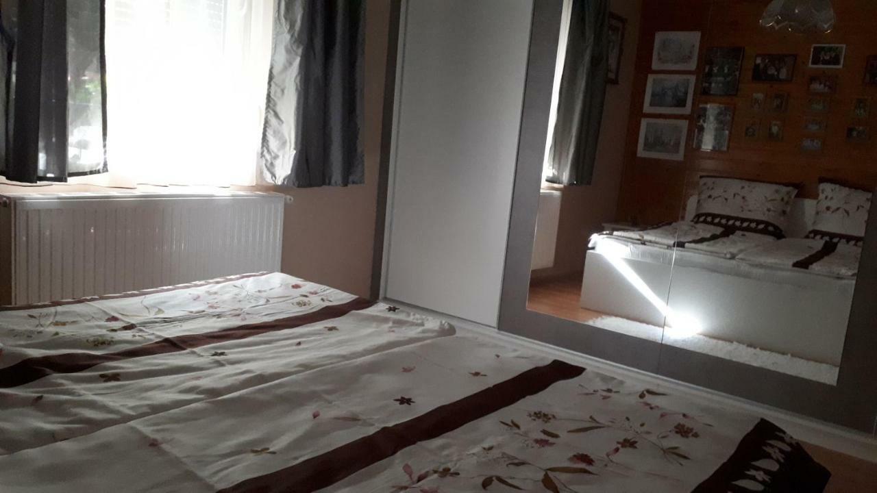 Feher Rozsa Apartman Черсектомай Екстериор снимка