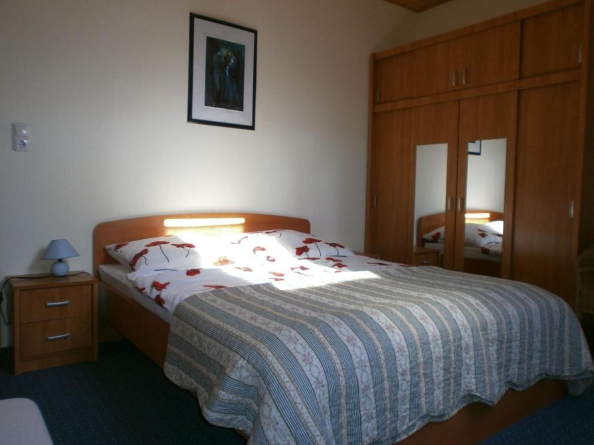 Feher Rozsa Apartman Черсектомай Екстериор снимка
